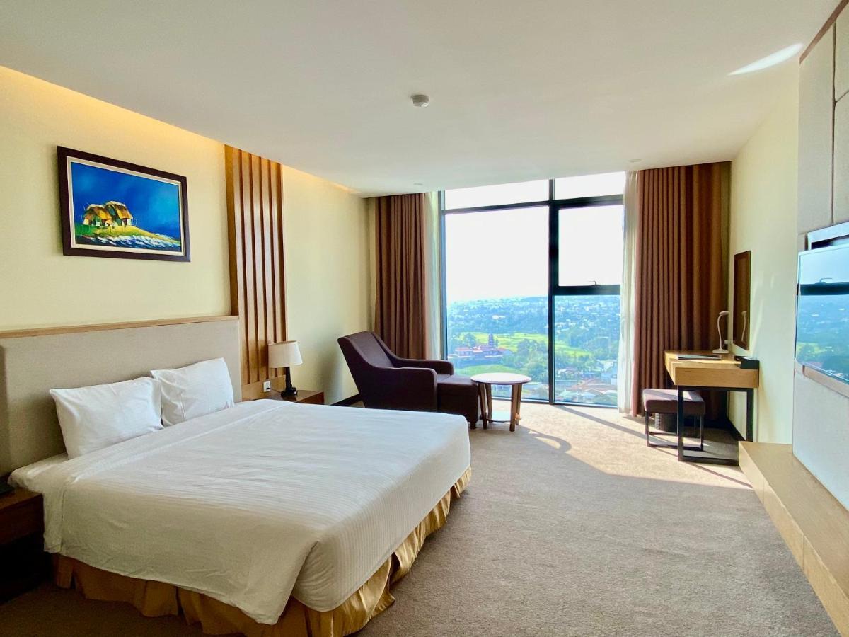 Muong Thanh Luxury Buon Ma Thuot Hotel מראה חיצוני תמונה
